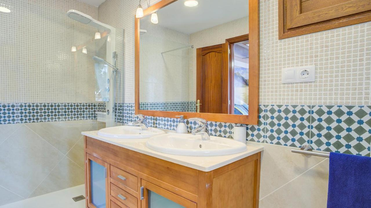 Daniel Luxury House Caleta Holiday home *